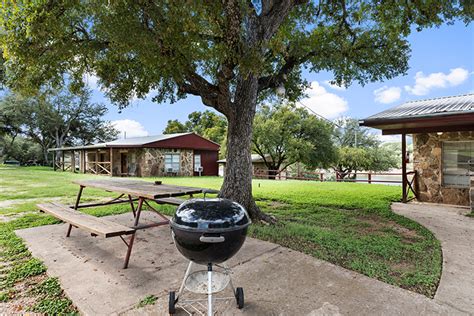 thunderbird lodge burnet texas.